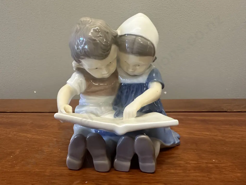 Bing & Grondahl Boy & Girl Reading A Book Figurine Image 1++